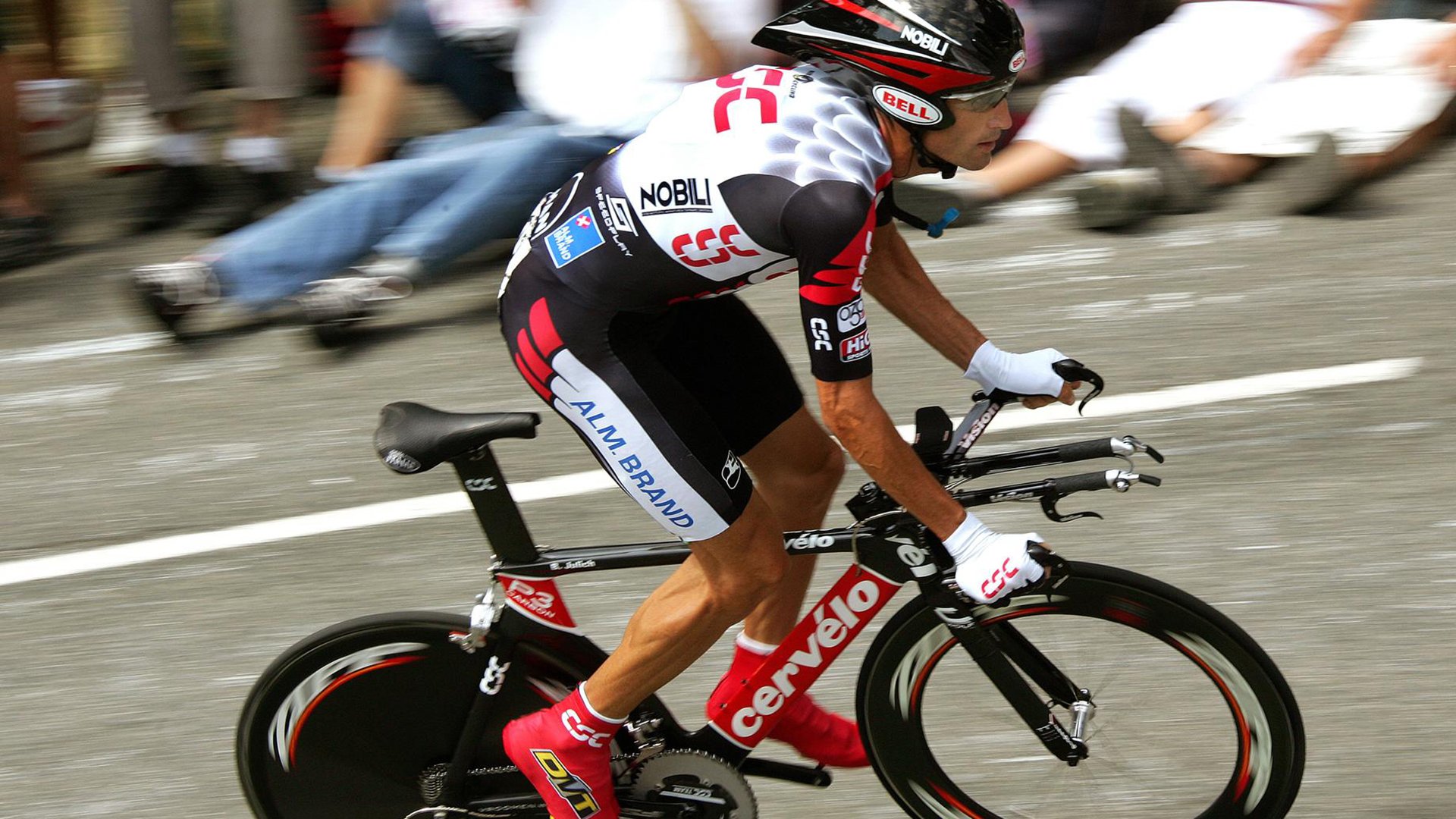 “马科斯·梅特罗的强硬风格,成为阿根廷美洲狮队的防守主力”